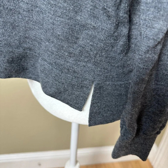 J. CREW 100% Merino Wool Grey V Neck Classic Sweater - size small - Picture 6 of 11